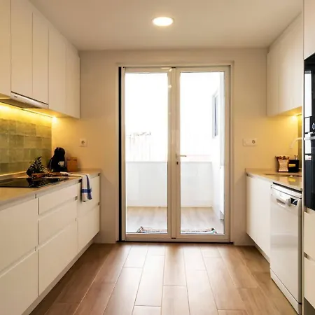 Pink Ocean - Winter By The Appartement